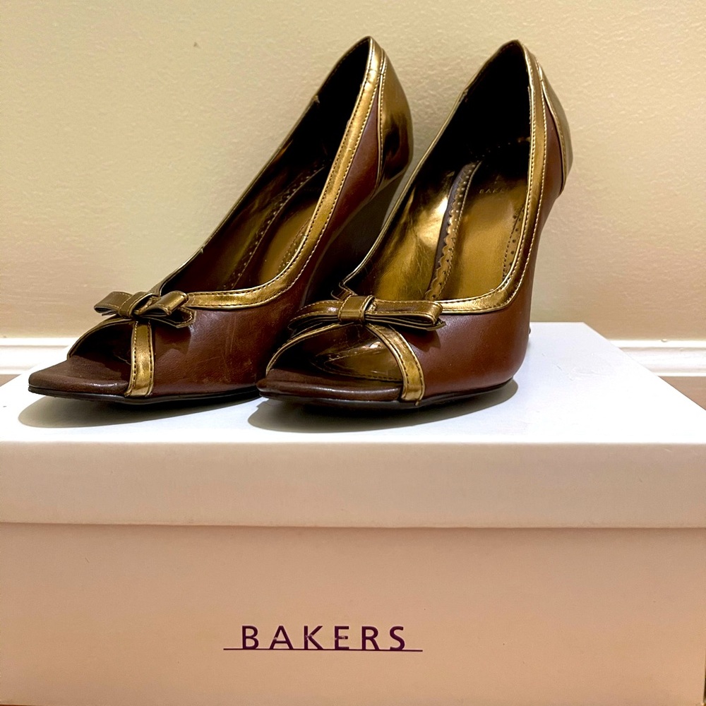 Brown and gold wedges